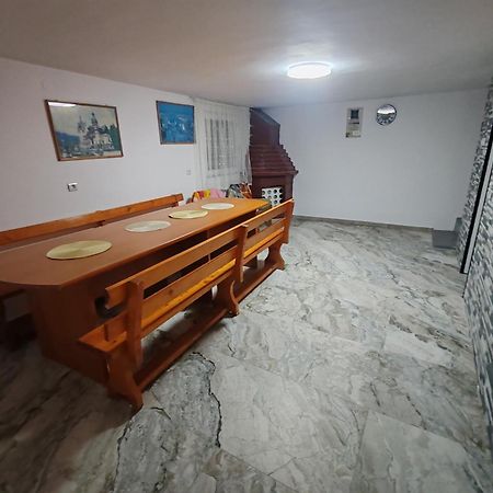 Trei Insule Home Арад Екстериор снимка